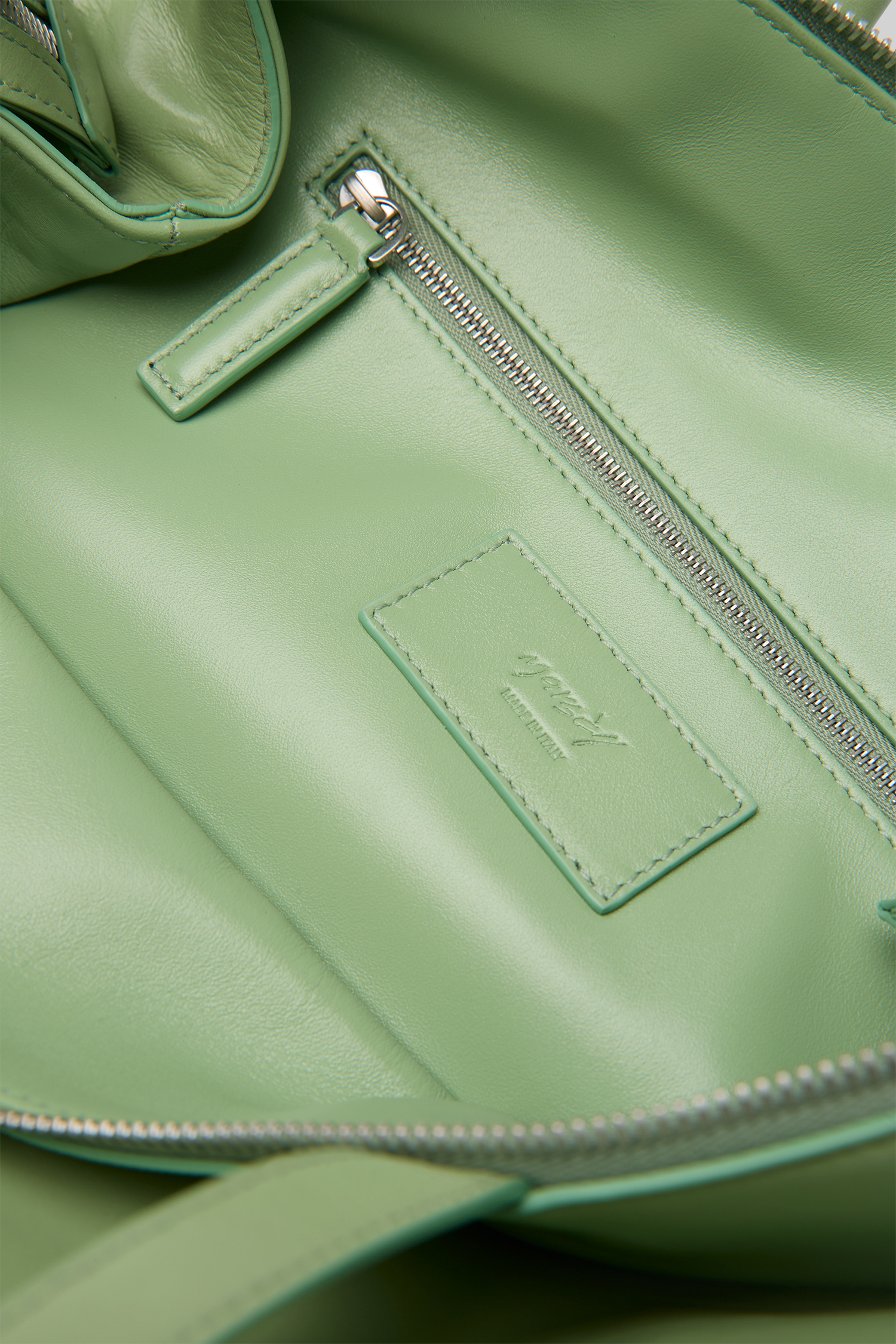 SS26_MB0286_P015712A000_E